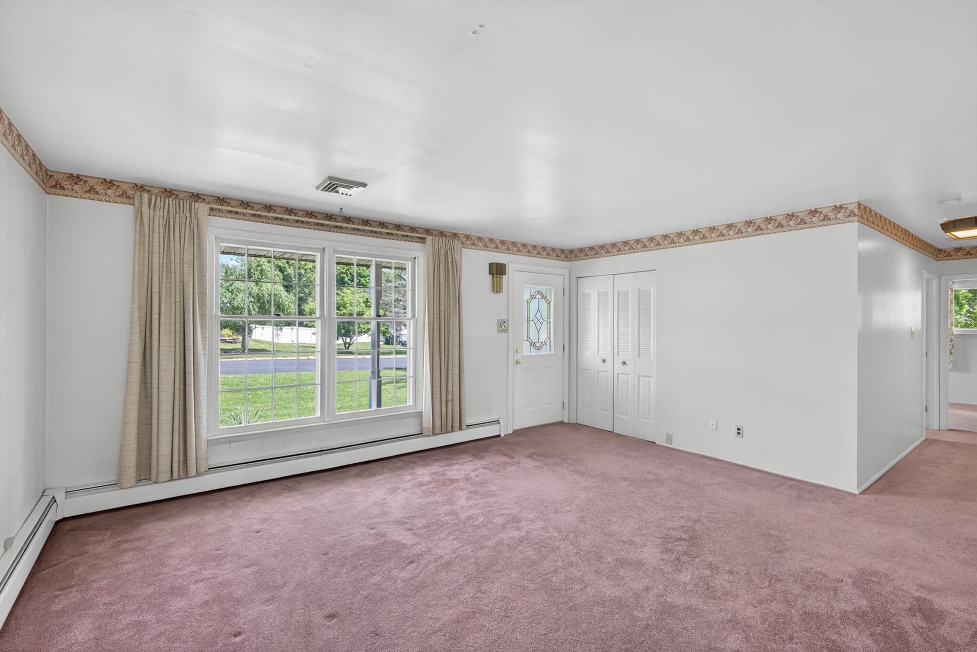 1155 Grandview Circle photo 3