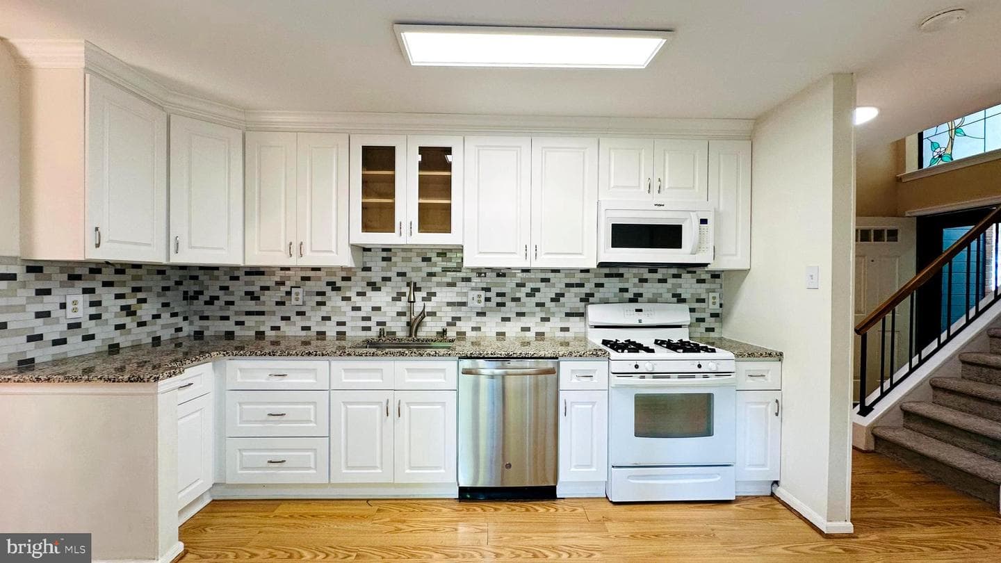 13 Painters Lane photo 6