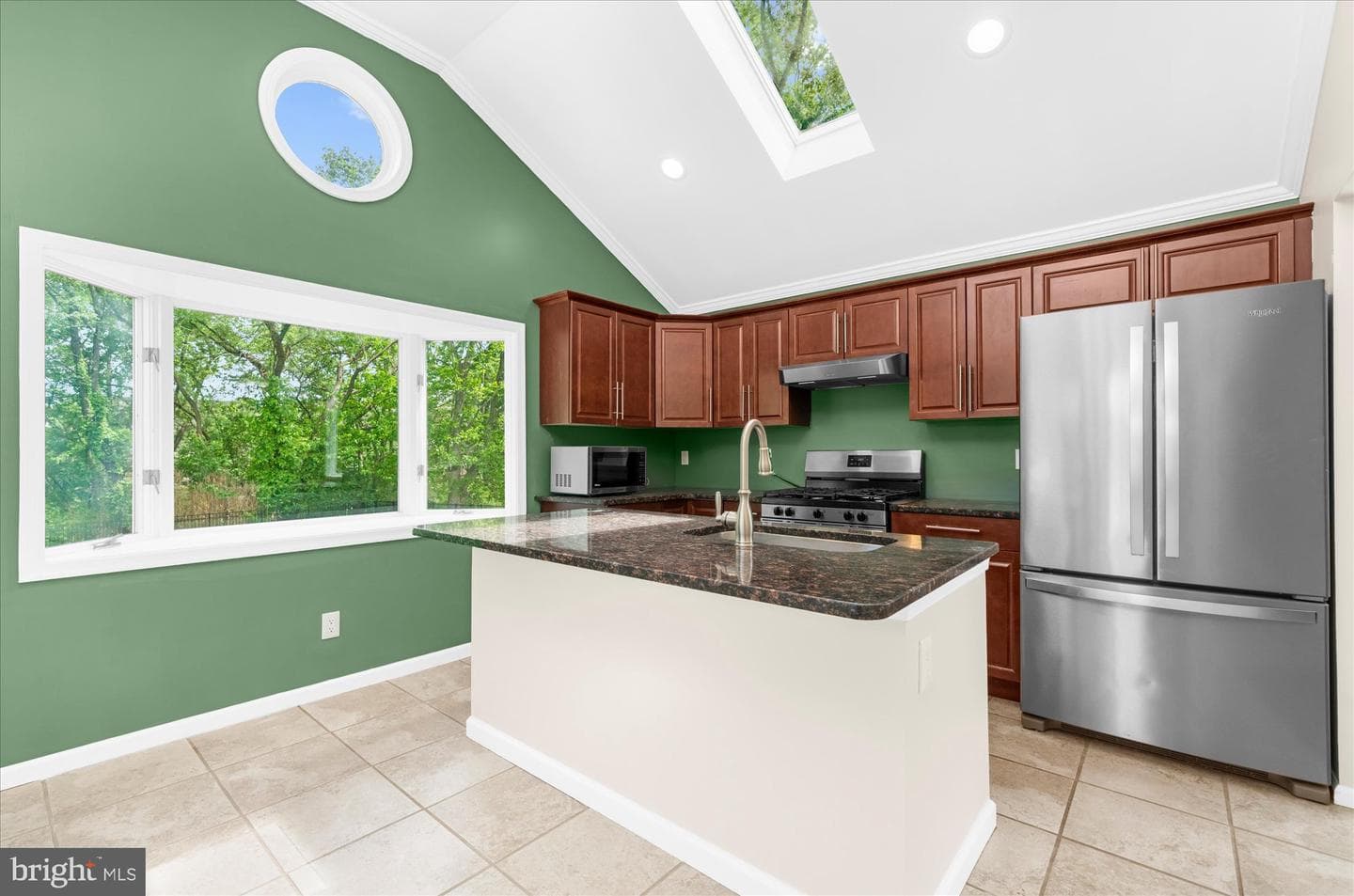 1249 W Evergreen Drive photo 8