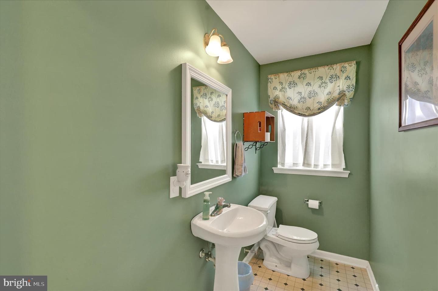 105 Marquis Drive photo 5