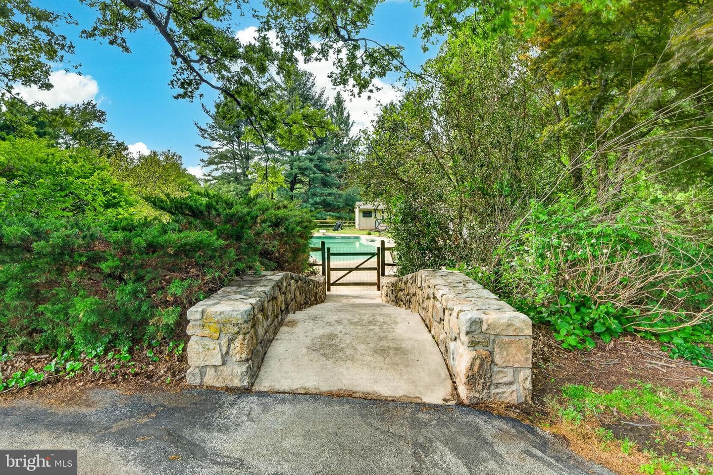 990 Ellis Woods Road photo 45