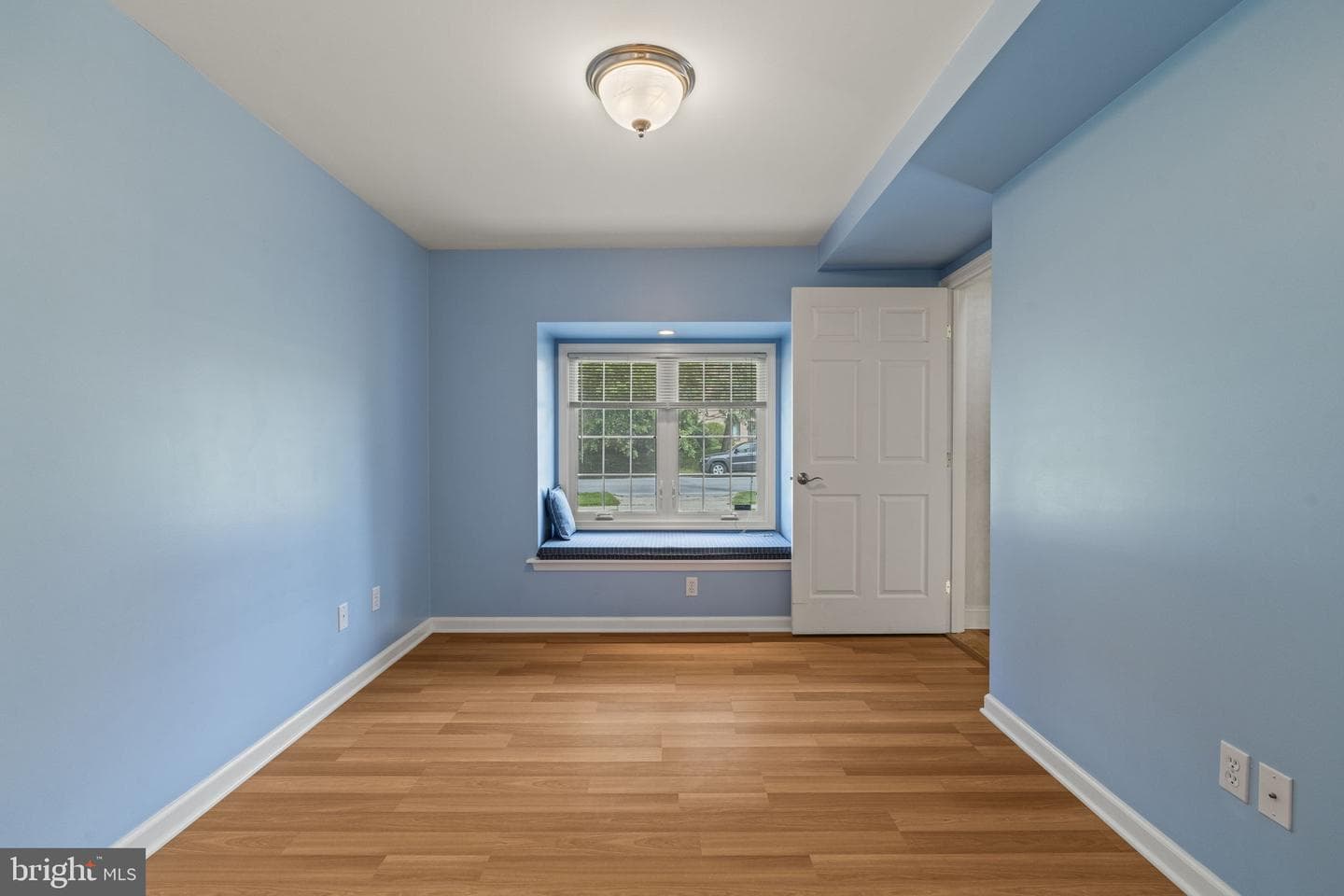 311 E Marshall Street photo 17
