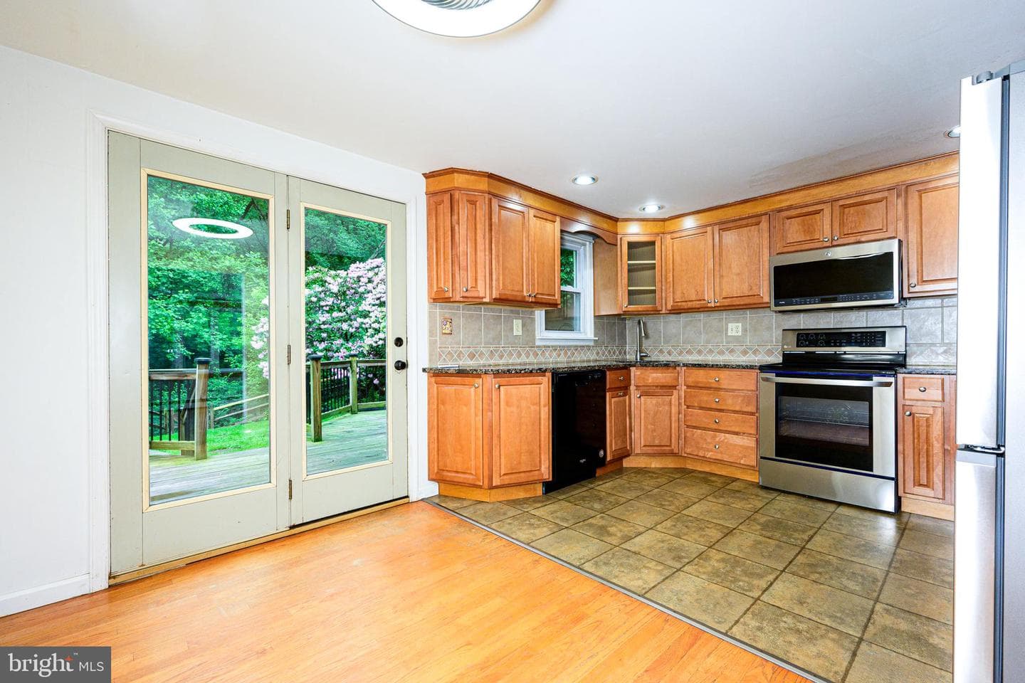 1304 Sherwood Drive photo 16