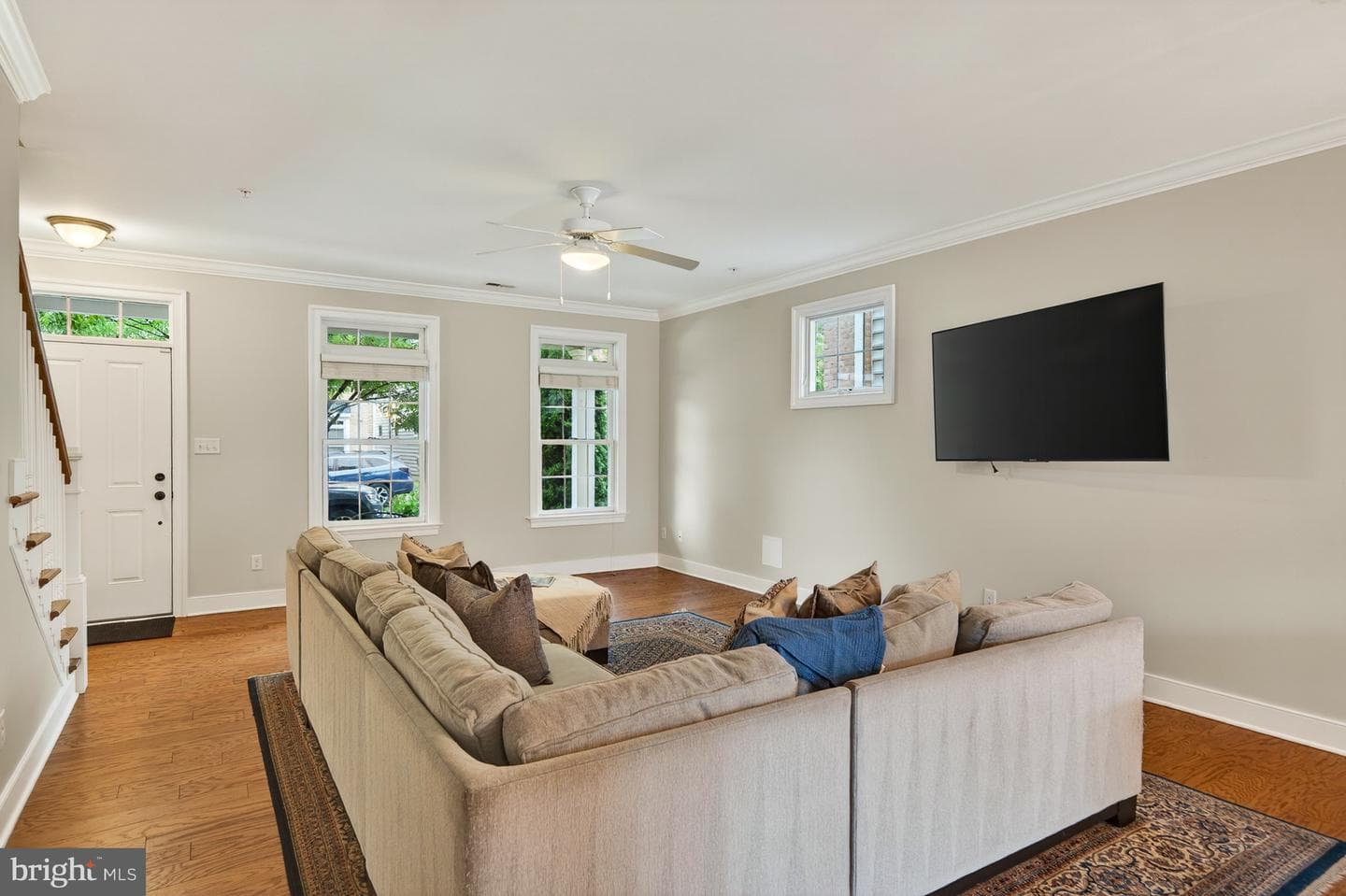 632 Magnolia Court photo 3