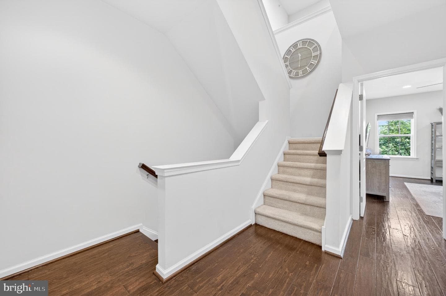 92 Spruce Alley photo 11