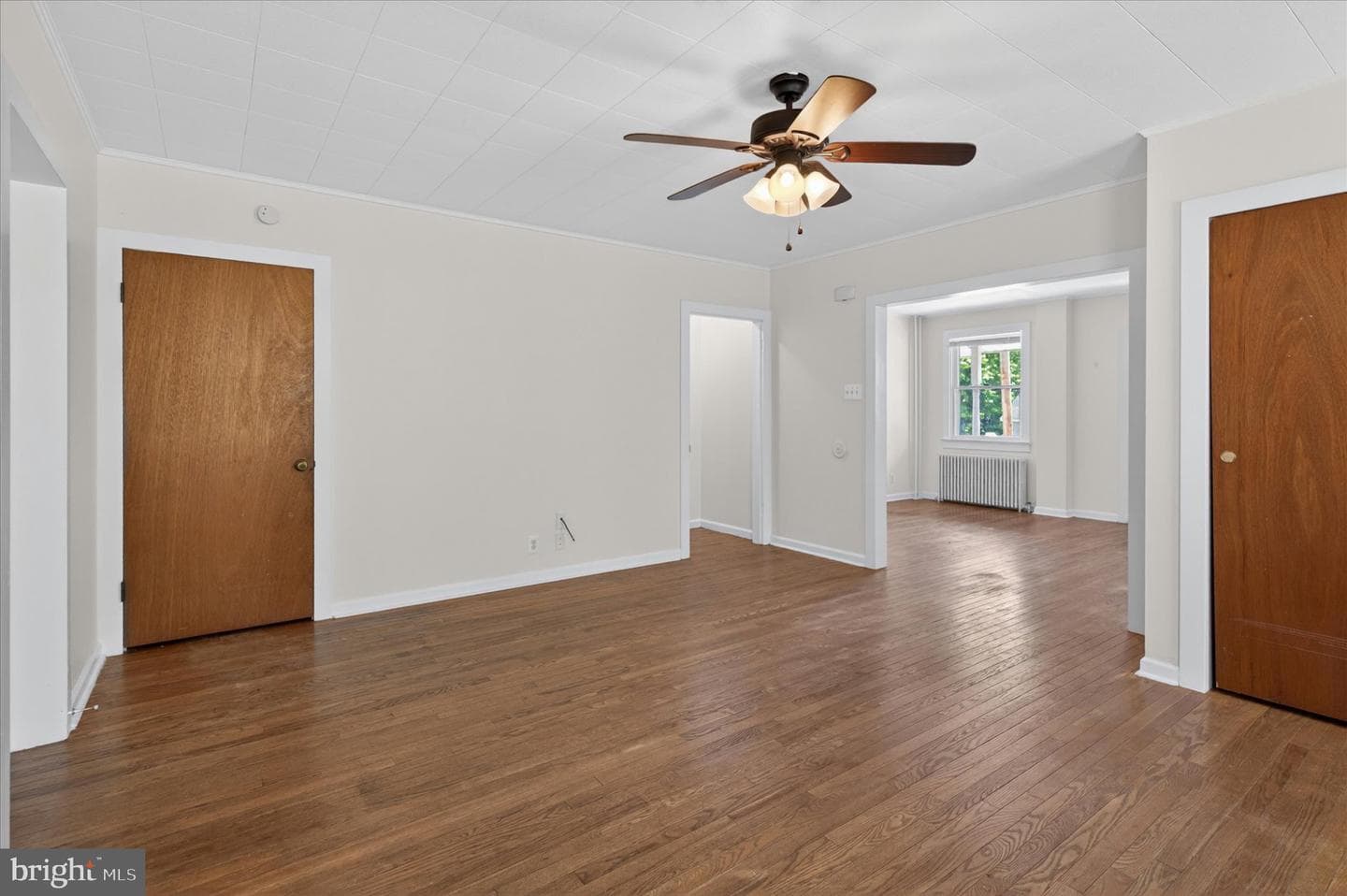 357 Emmett Street photo 10