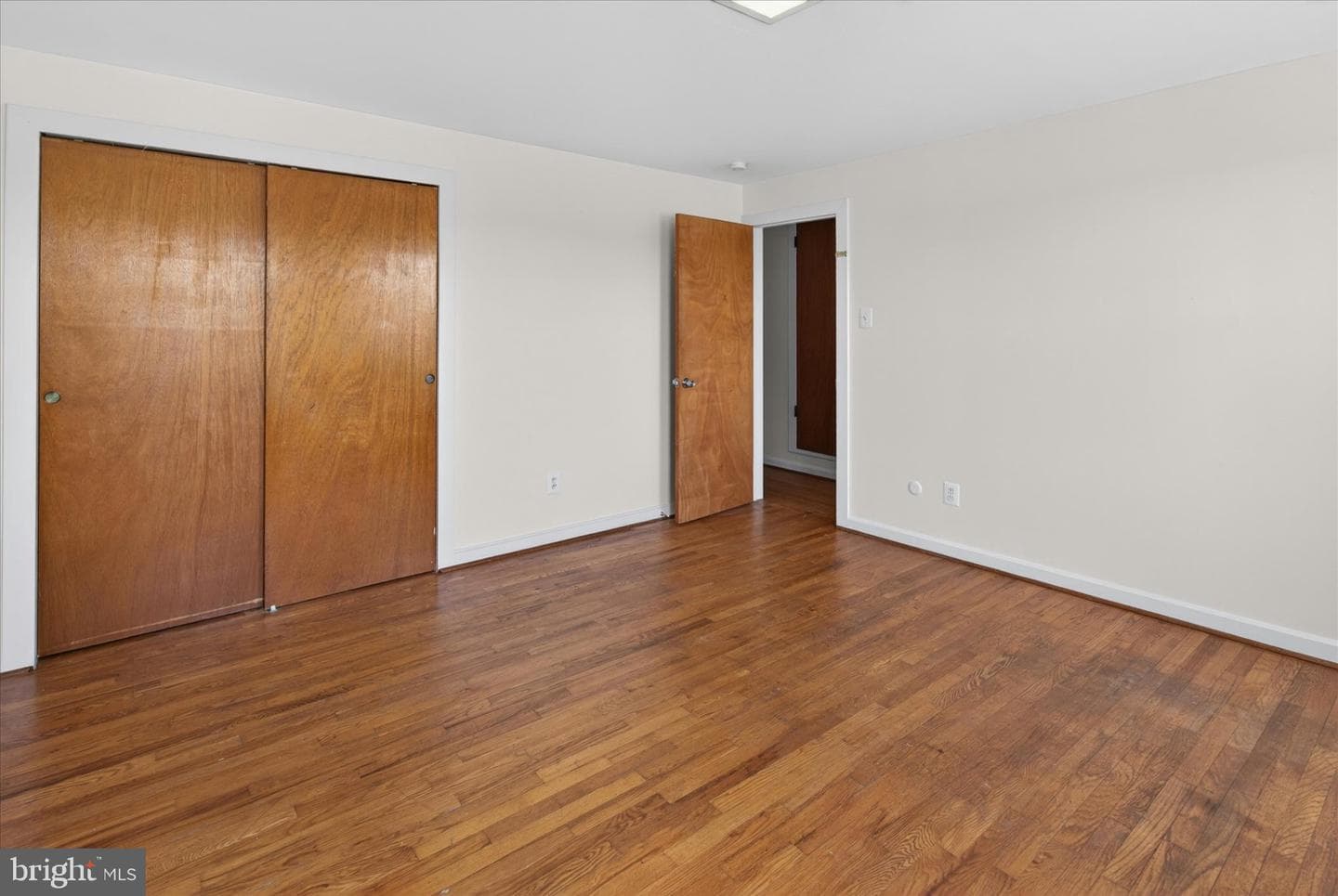 357 Emmett Street photo 23
