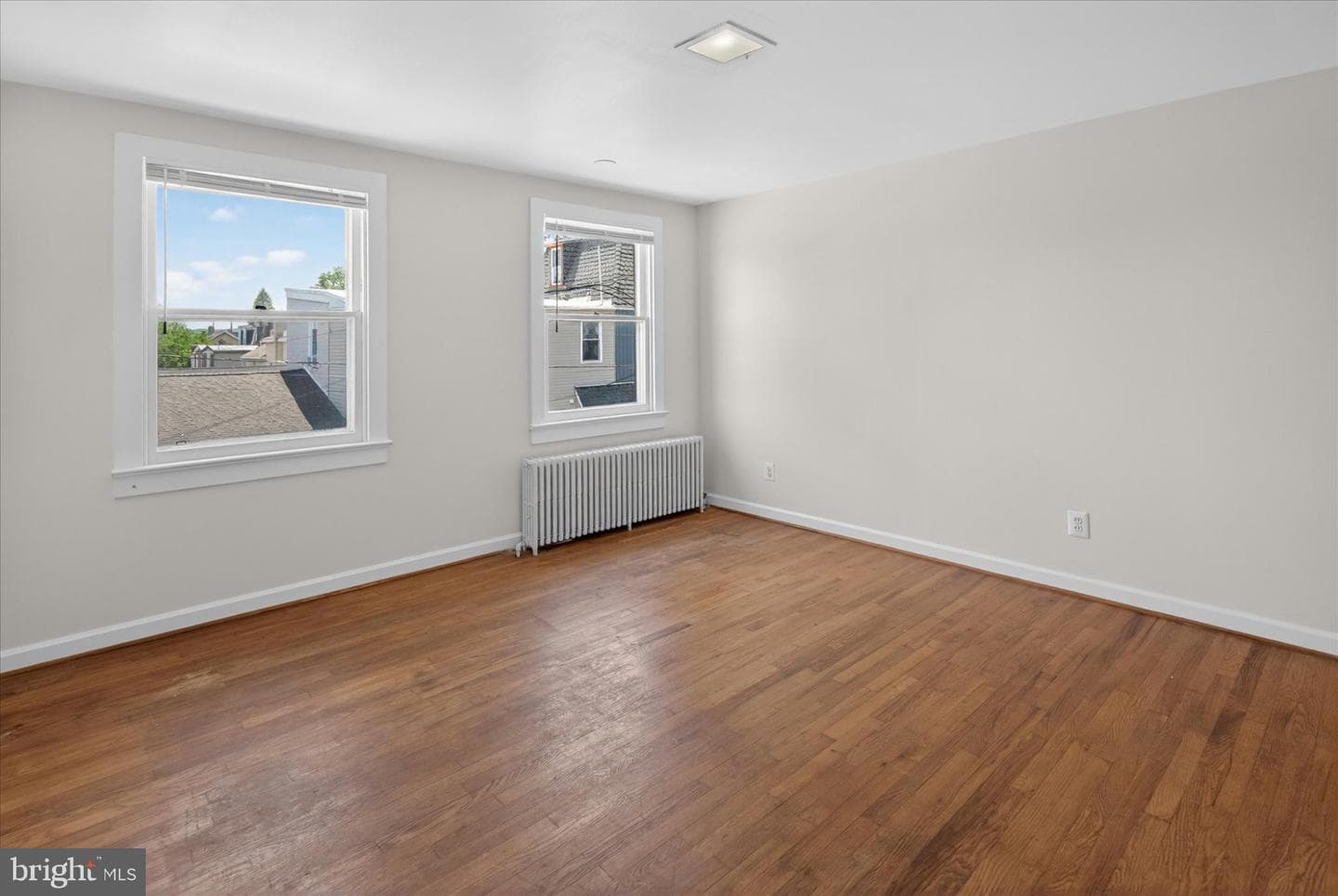 357 Emmett Street photo 24