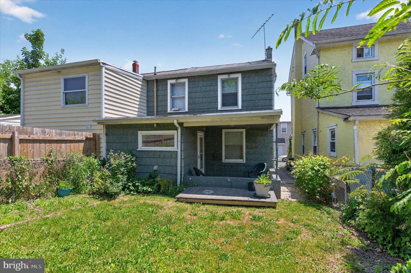 357 Emmett Street photo 33