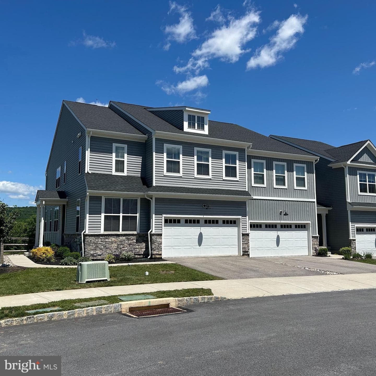 50 Ladbroke Drive photo 1