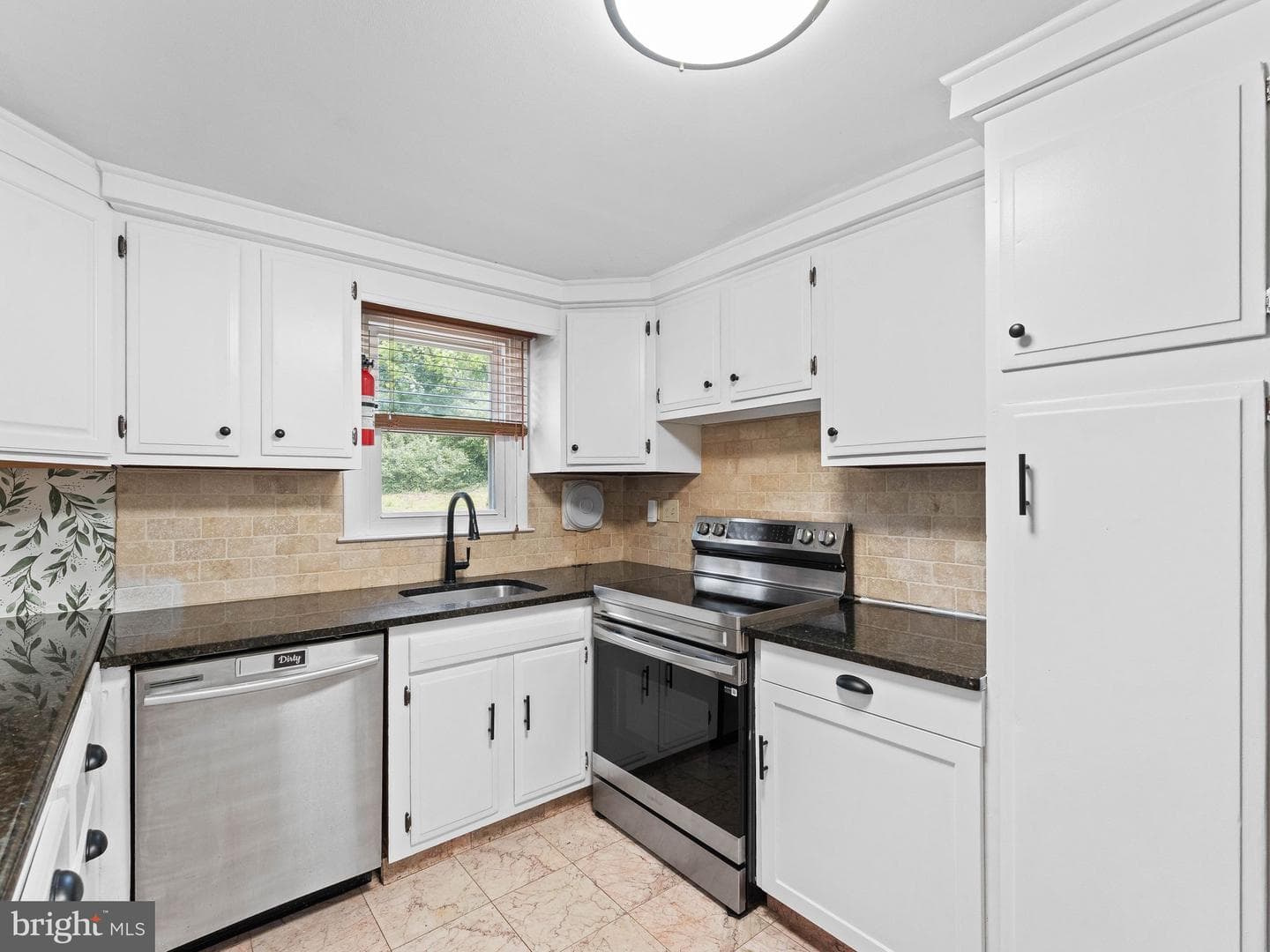 1333 Sherwood Drive photo 10