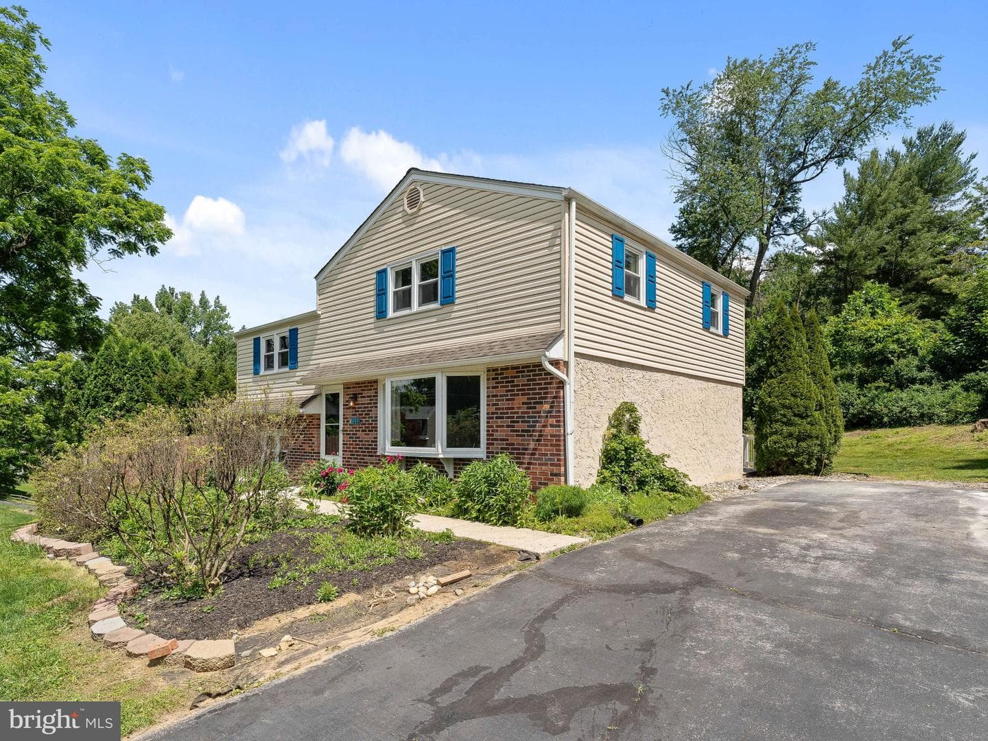 1333 Sherwood Drive photo 3