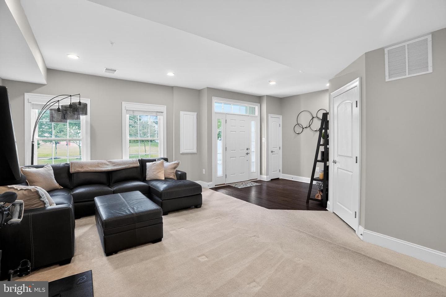 519 S Atwater Drive photo 3
