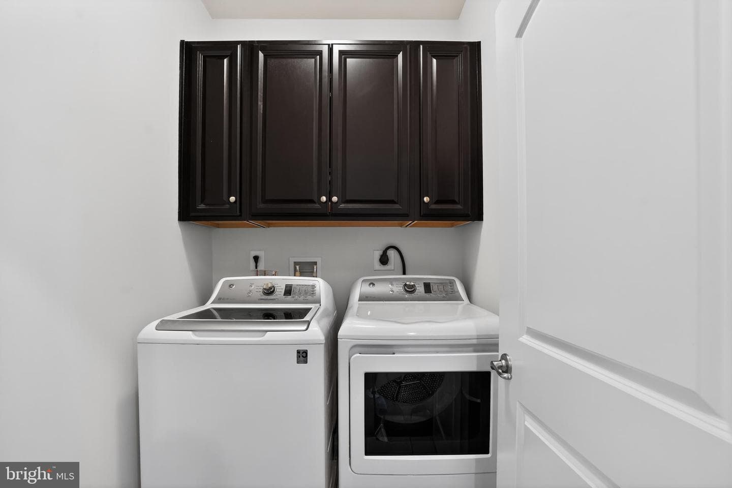 519 S Atwater Drive photo 33