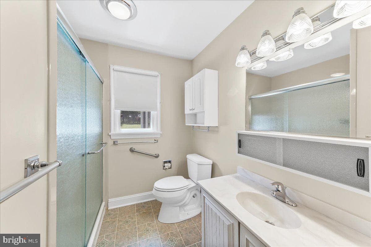 820 Spruce Avenue photo 28