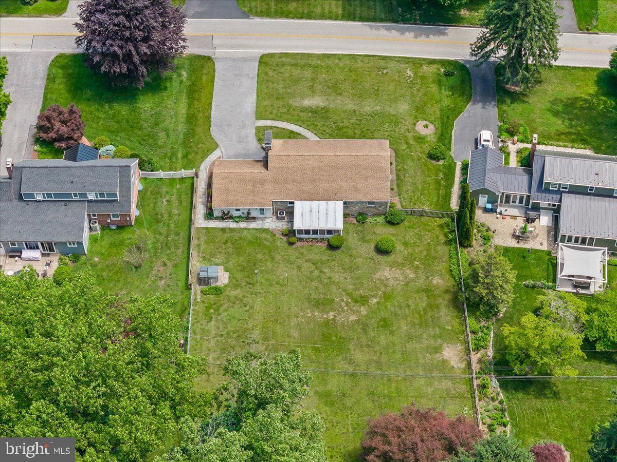 820 Spruce Avenue photo 36
