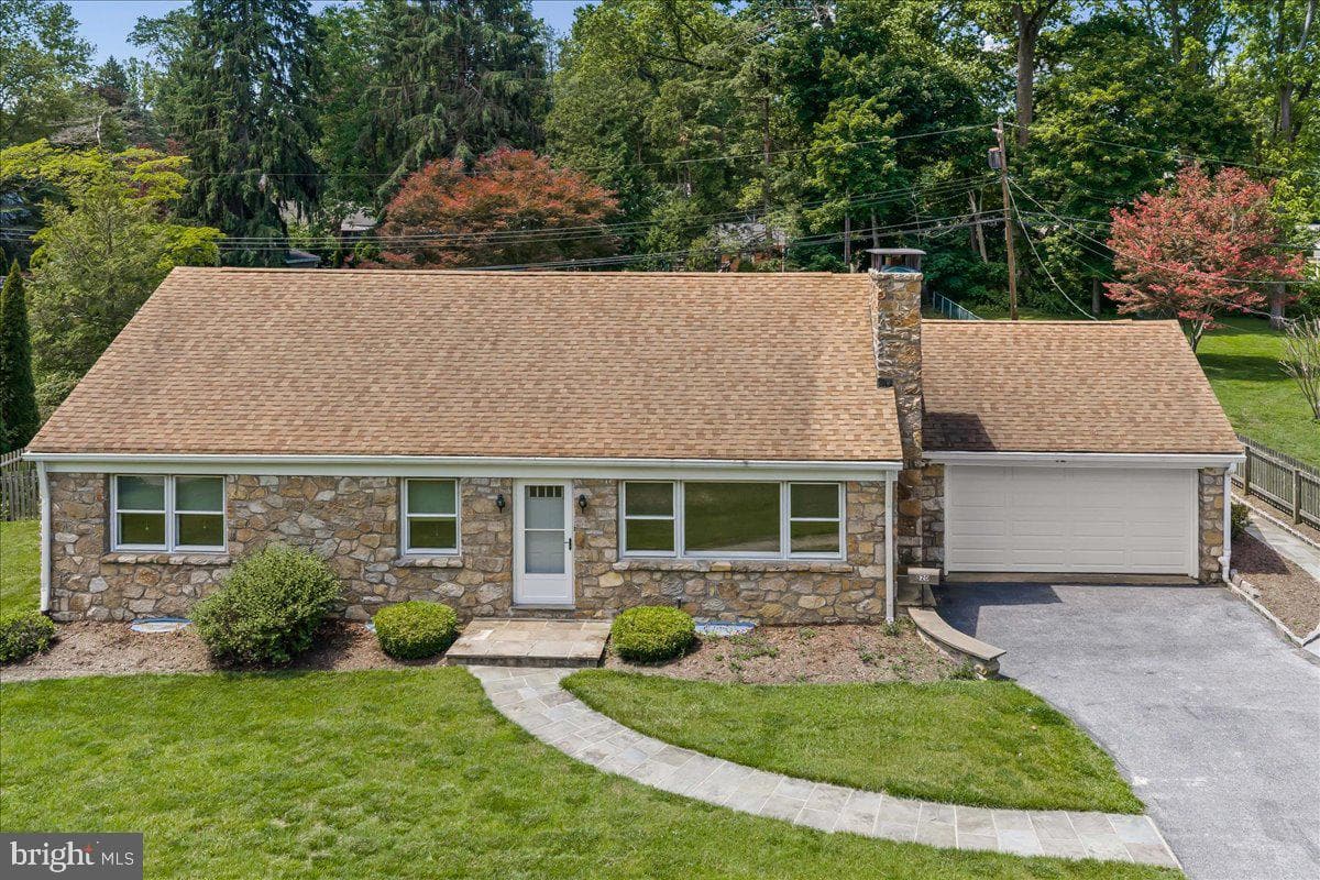 820 Spruce Avenue photo 39