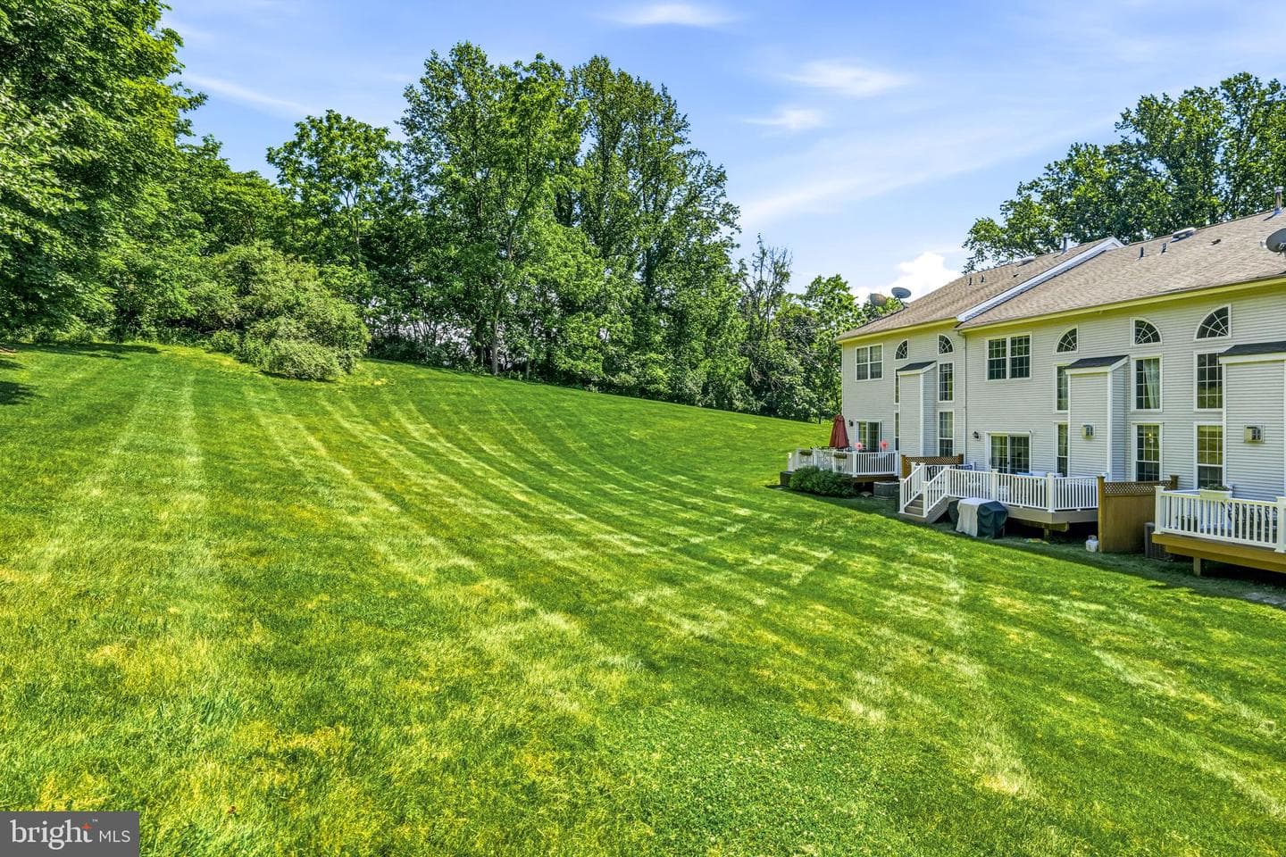 121 Forelock Court photo 39