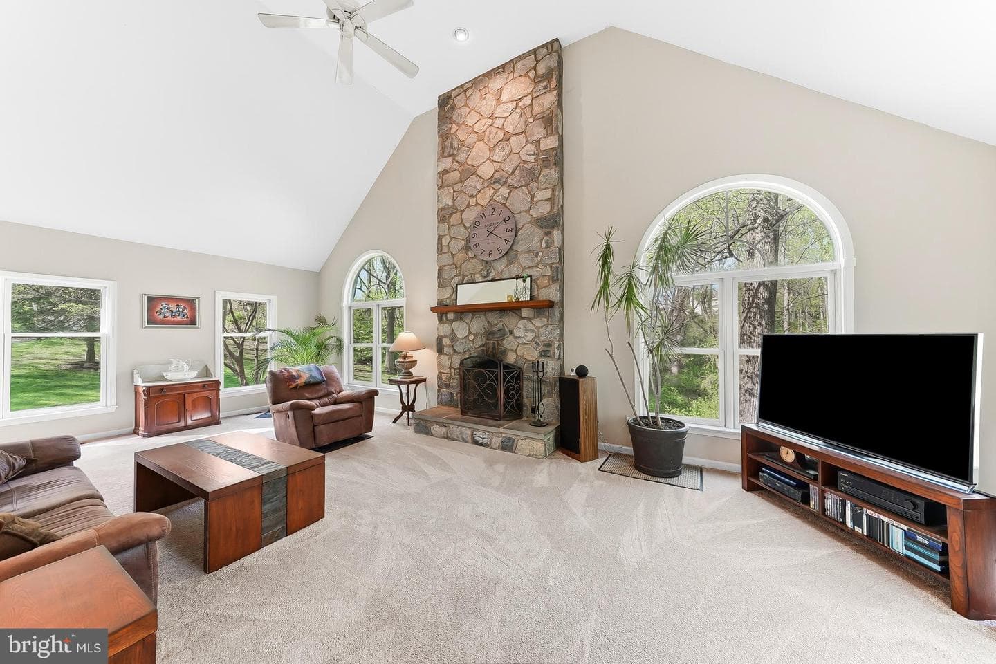 522 Ridge Drive photo 6