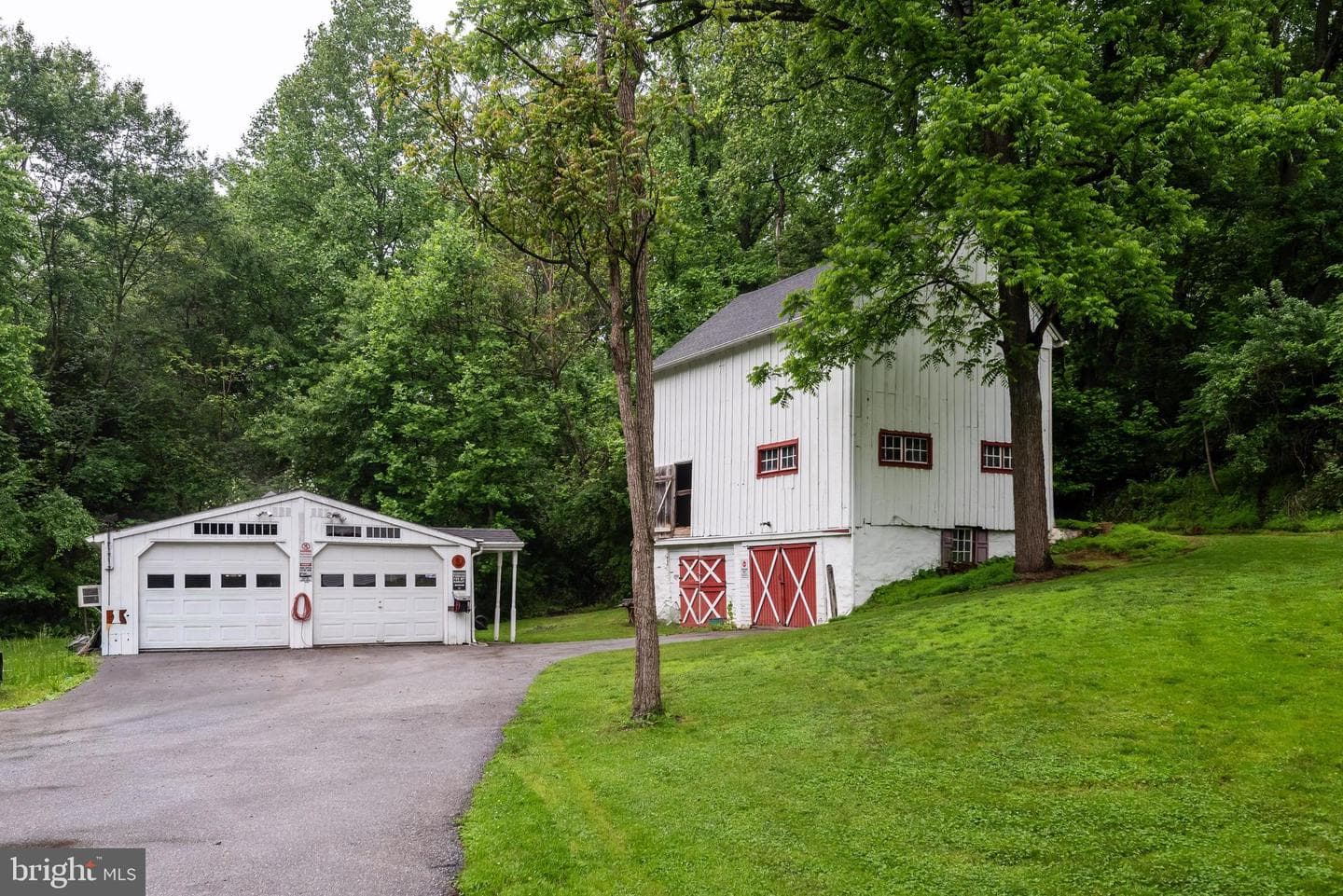 1480 Sawmill Road photo 3
