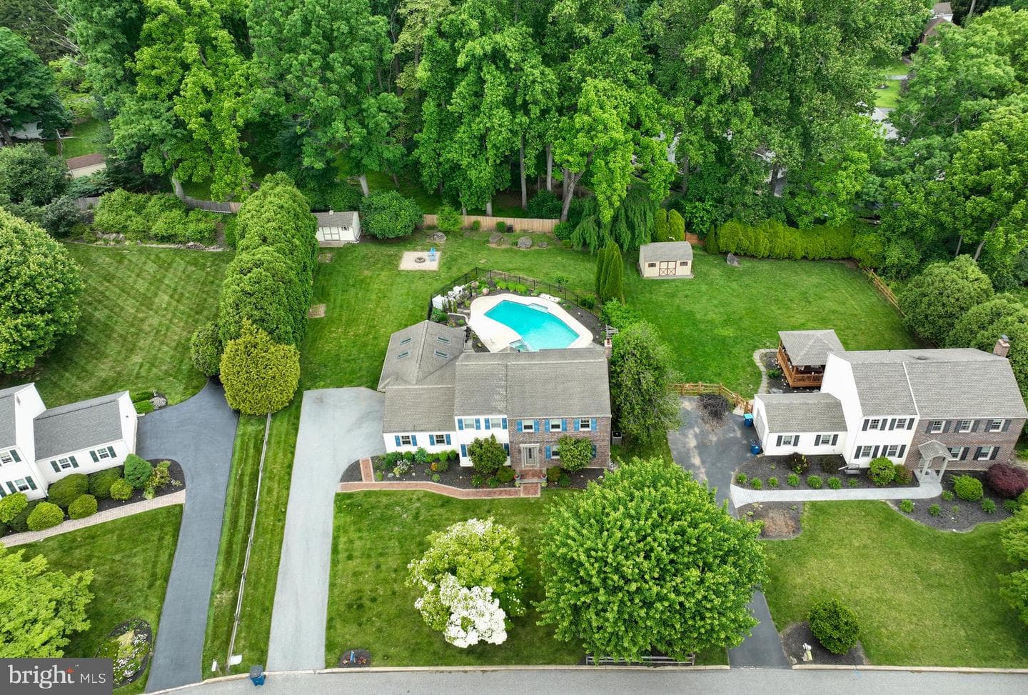 1109 Edward Lane photo 43