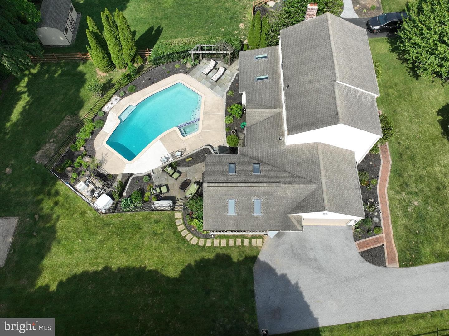 1109 Edward Lane photo 44