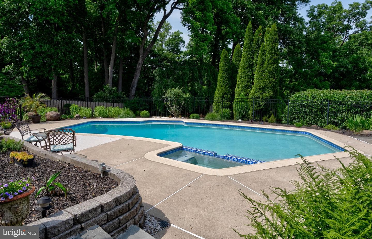 1109 Edward Lane photo 8