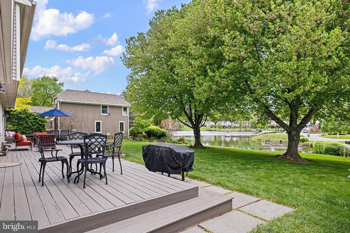 6 W Shore Court photo 29