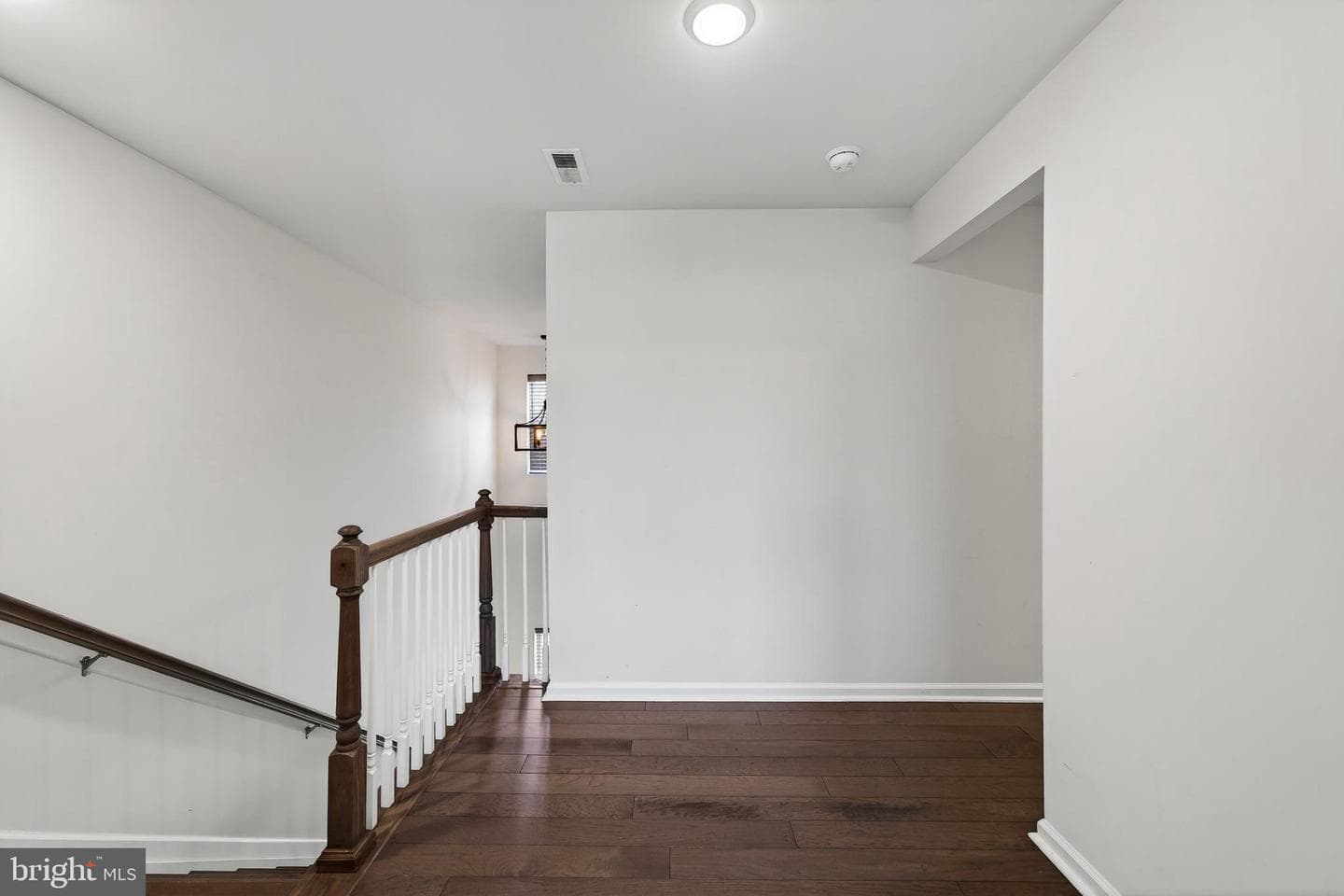 323 Stafford Court photo 24