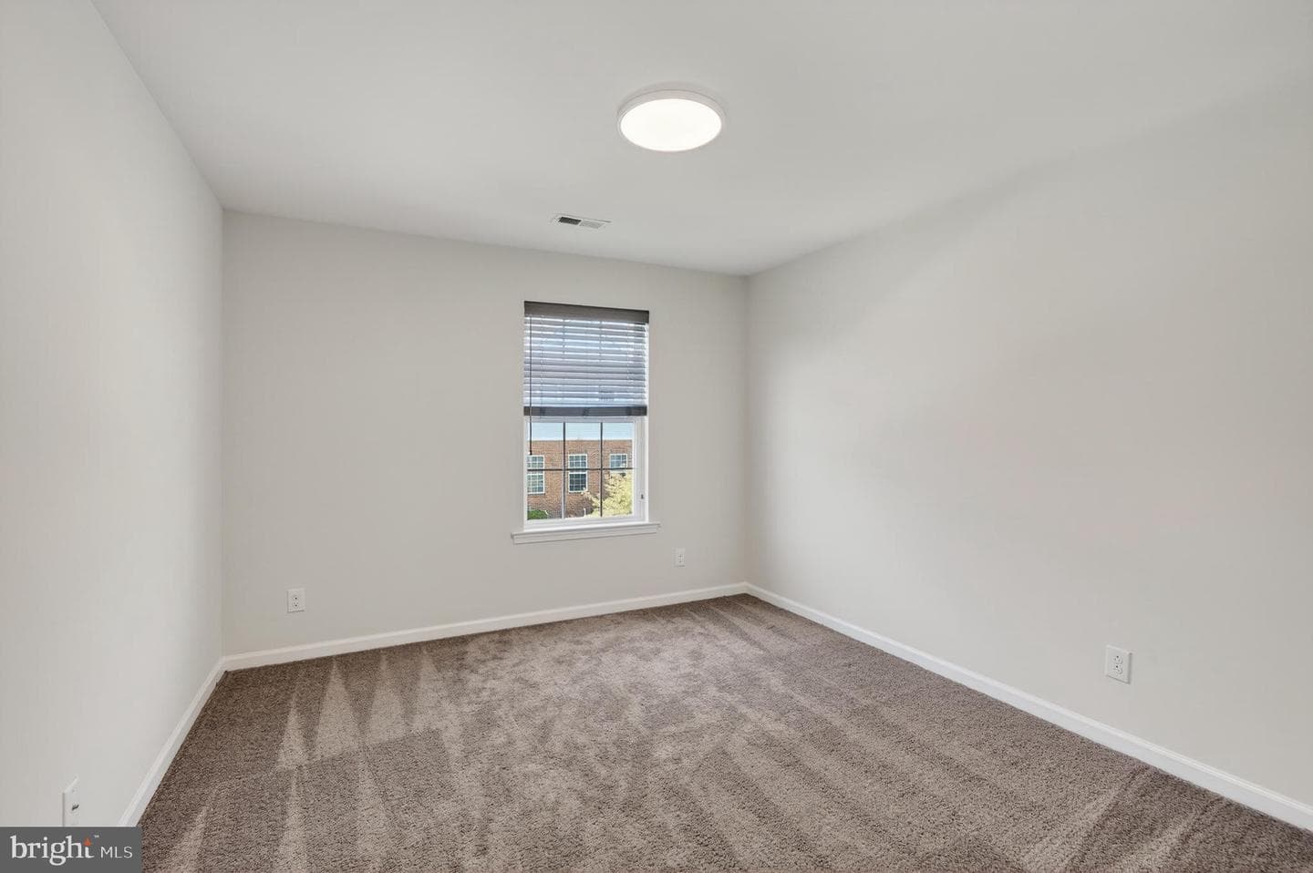323 Stafford Court photo 25