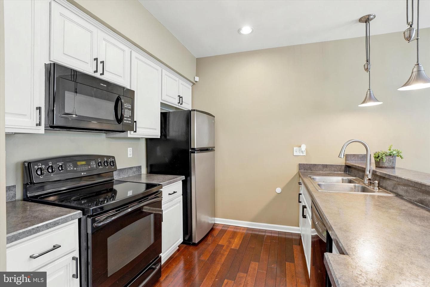 136 Bridge Street #305 photo 5