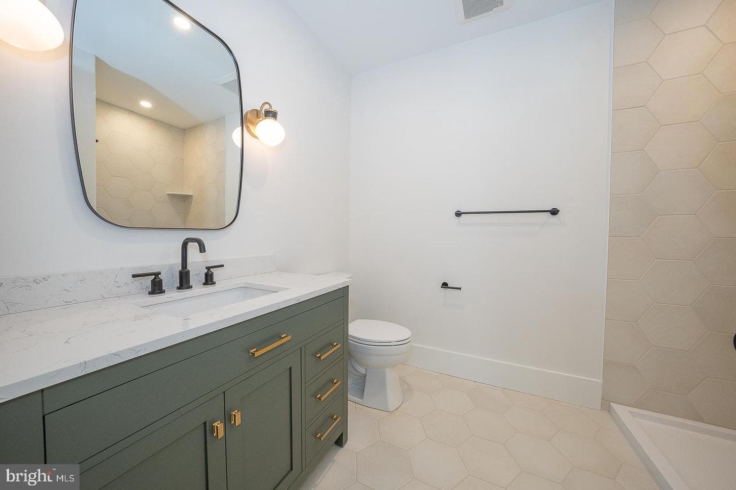 2074 Fox Creek Road photo 86