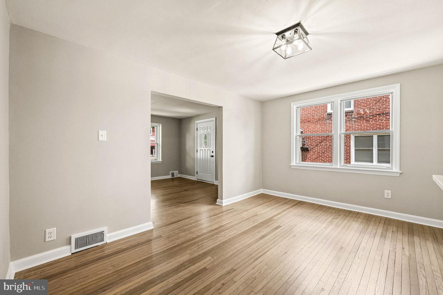 1024 W Bridge Street photo 11