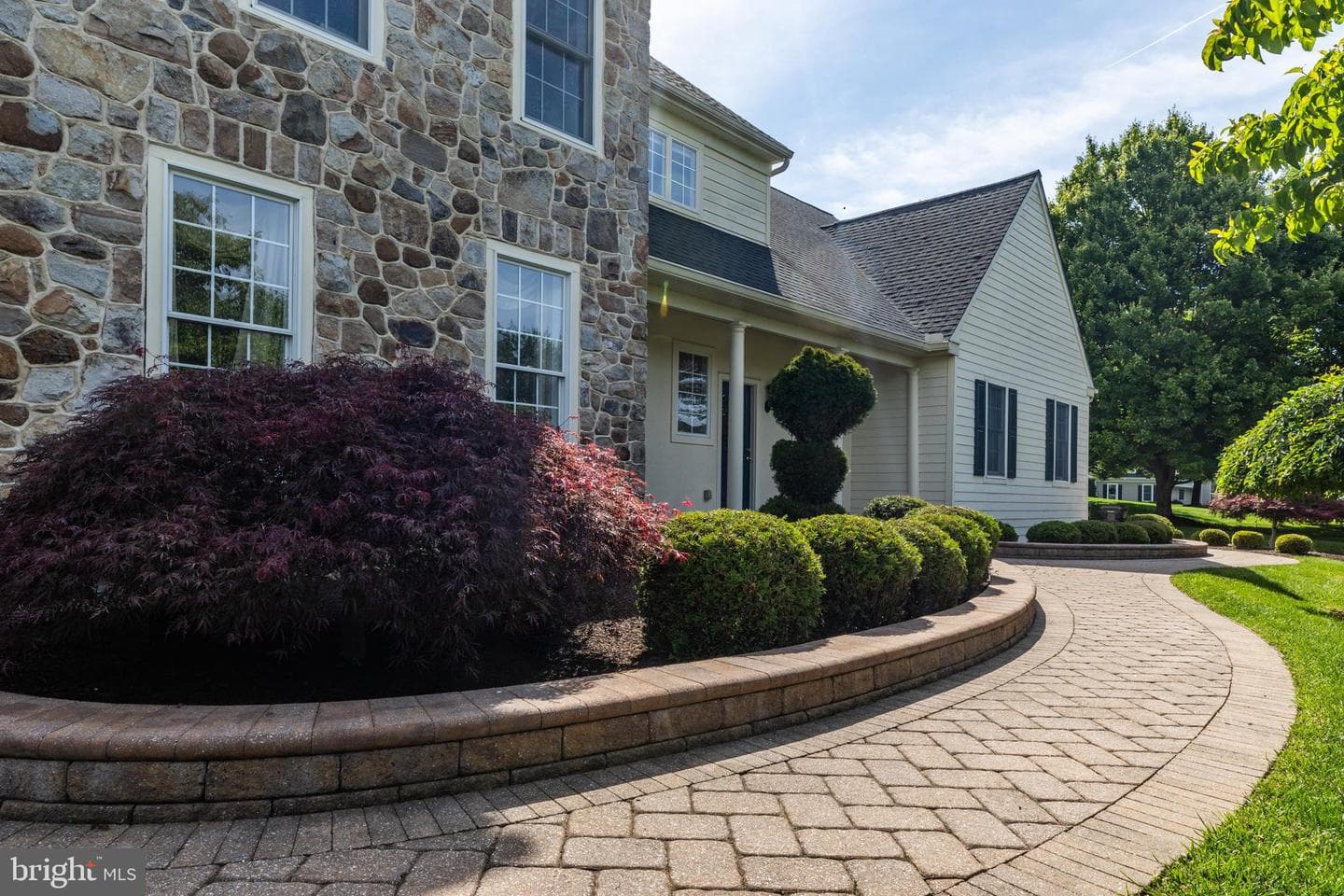 14 Maentel Drive photo 3