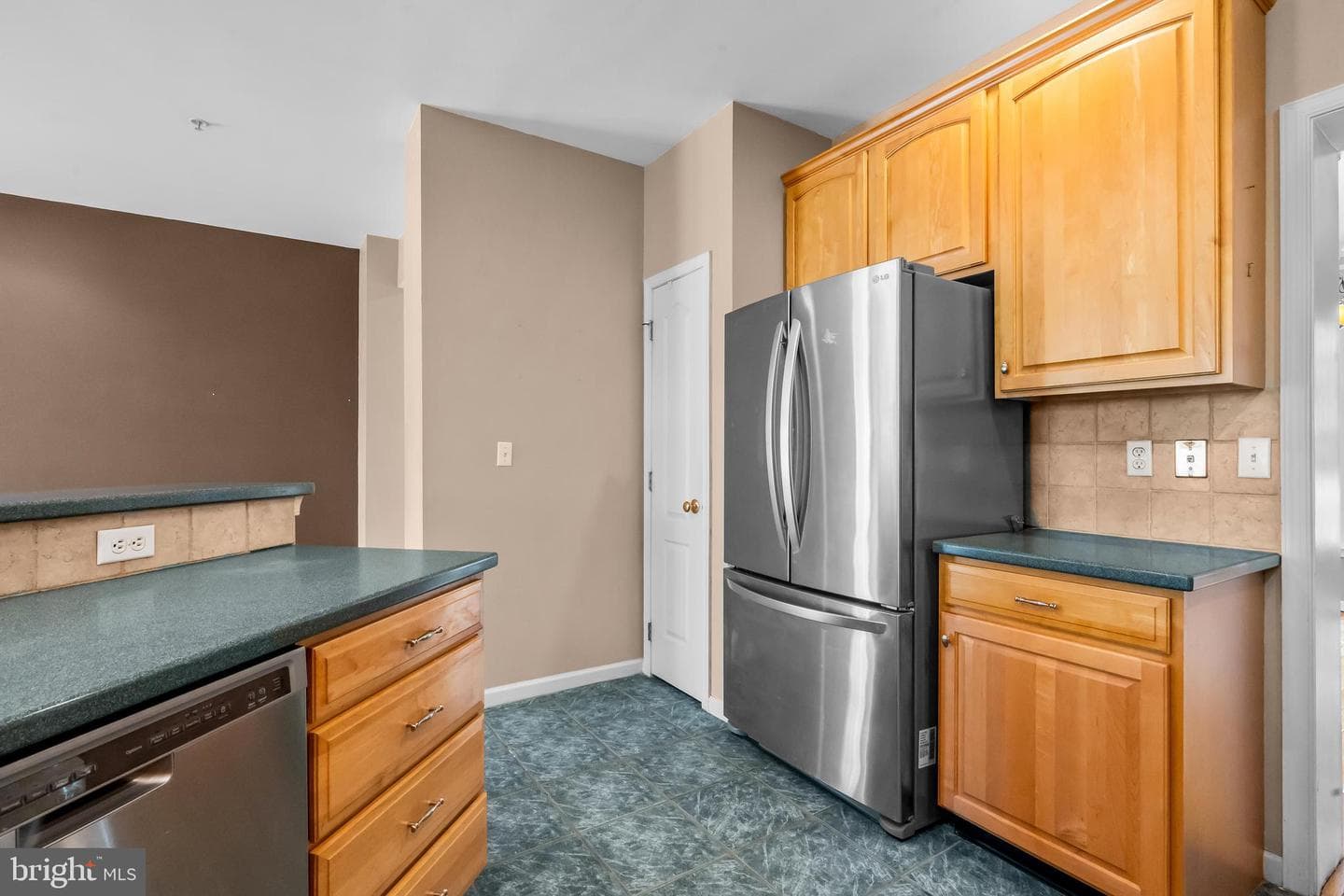 227 Silverbell Court photo 28