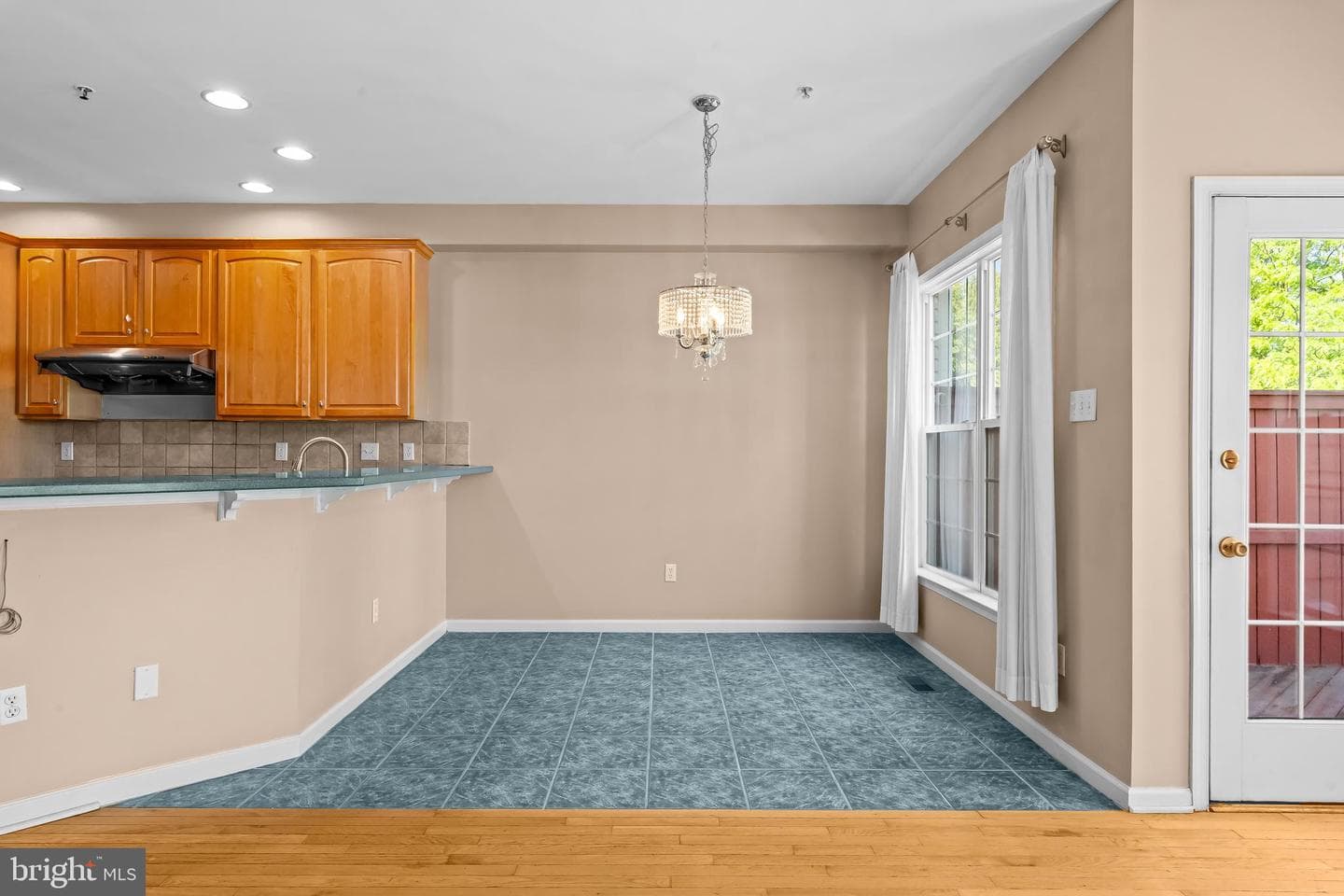 227 Silverbell Court photo 34