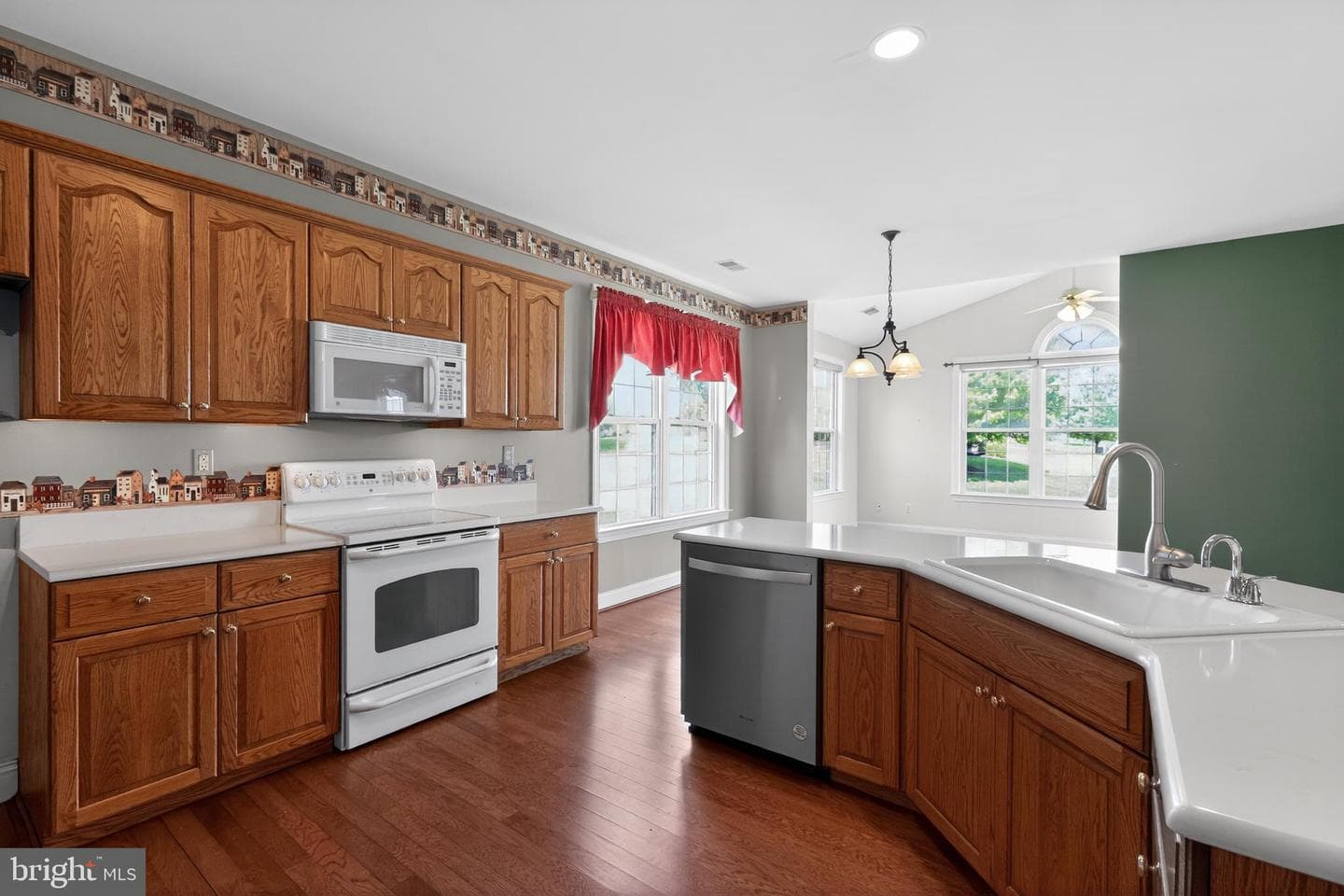 307 Sawgrass Court photo 8