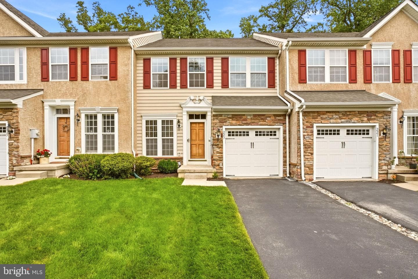 223 Tall Trees Circle photo 1