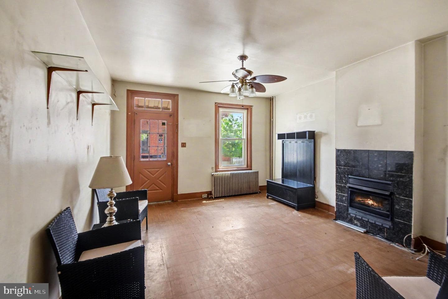 239 Hall Street photo 3