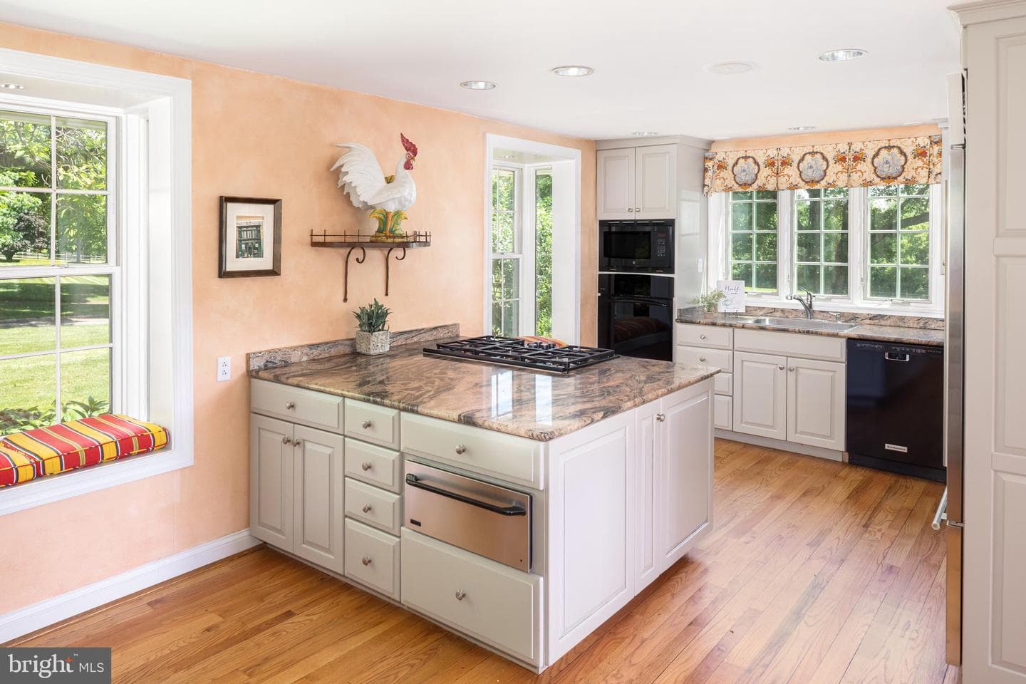 137 Davis Road photo 20