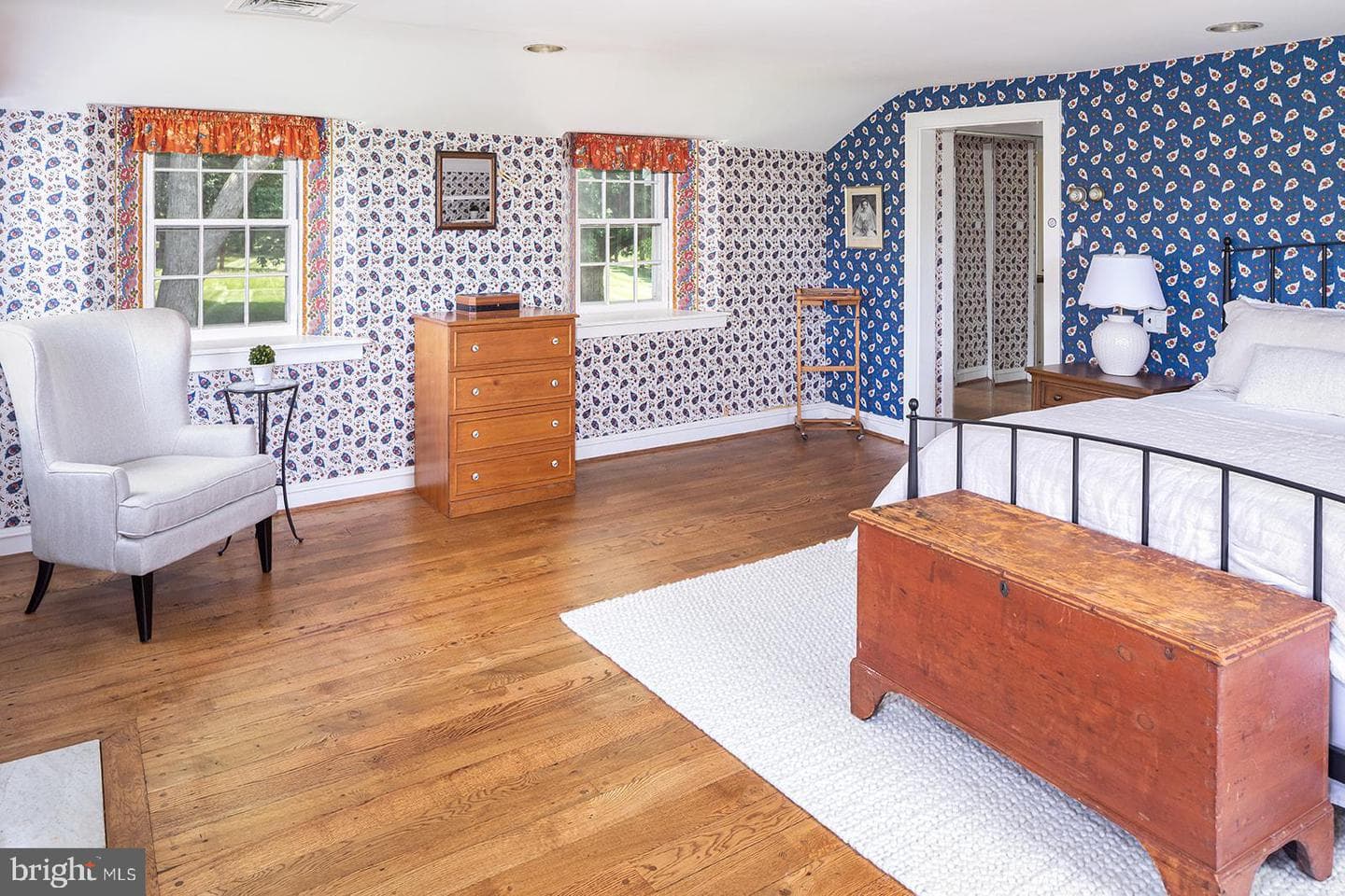 137 Davis Road photo 32