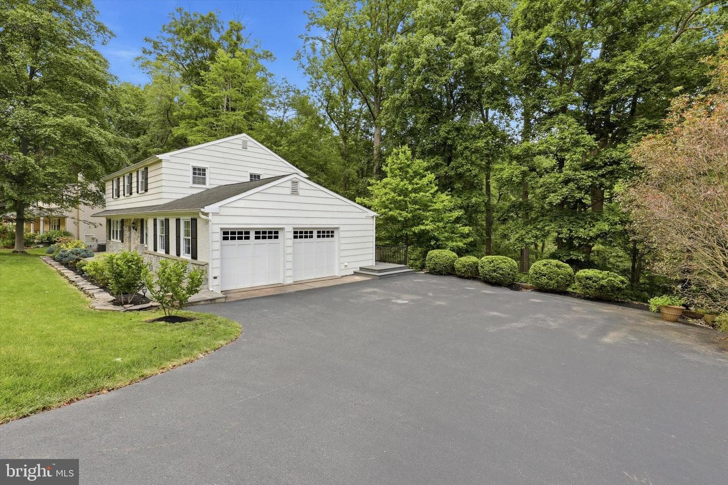 211 Oneida Lane photo 5