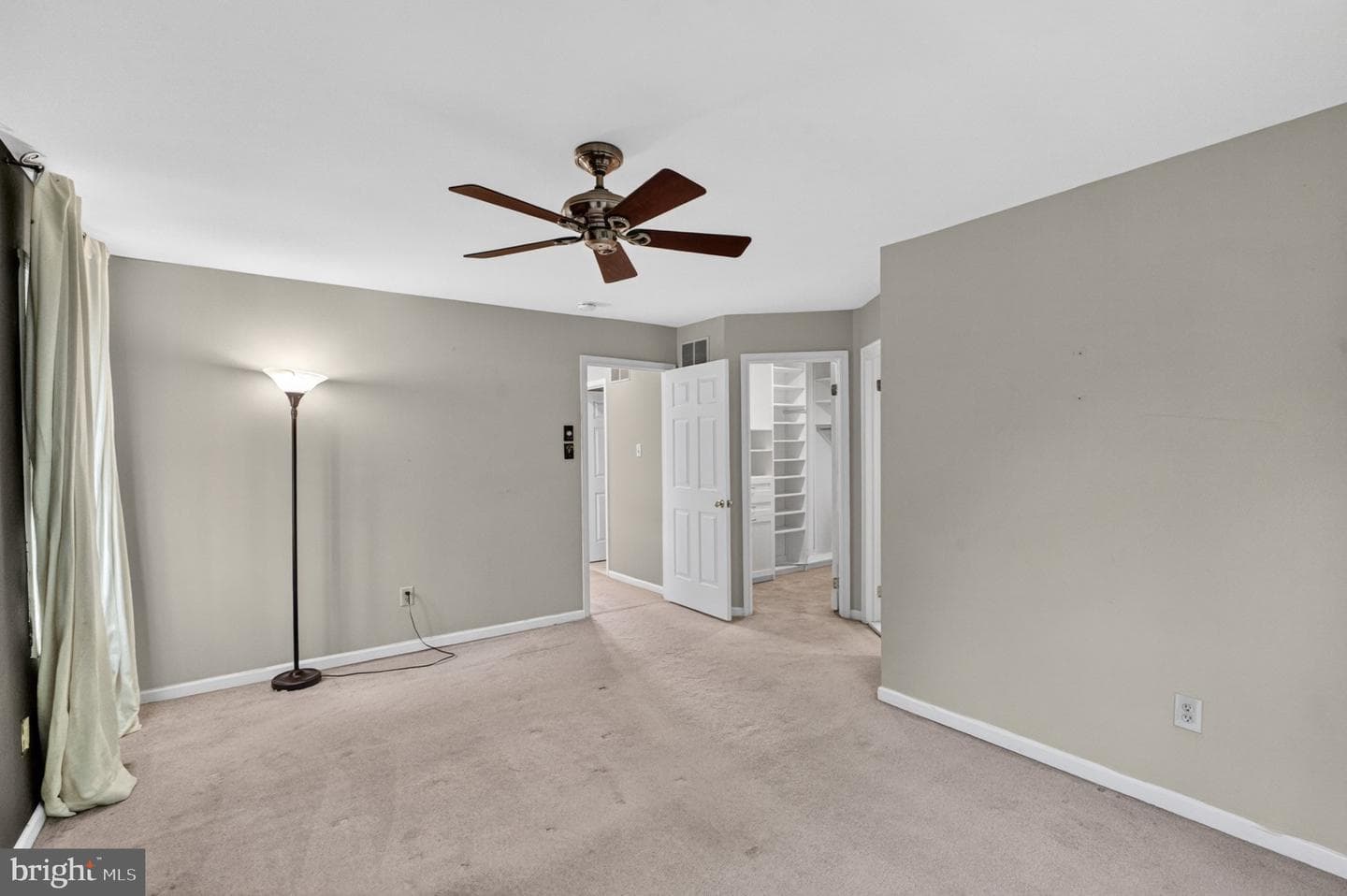 113 Whistling Swan Lane photo 32