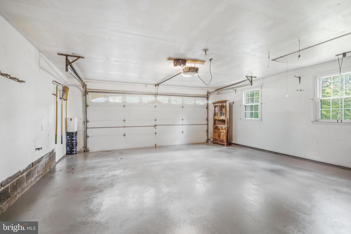 1023 Millstream Drive photo 35