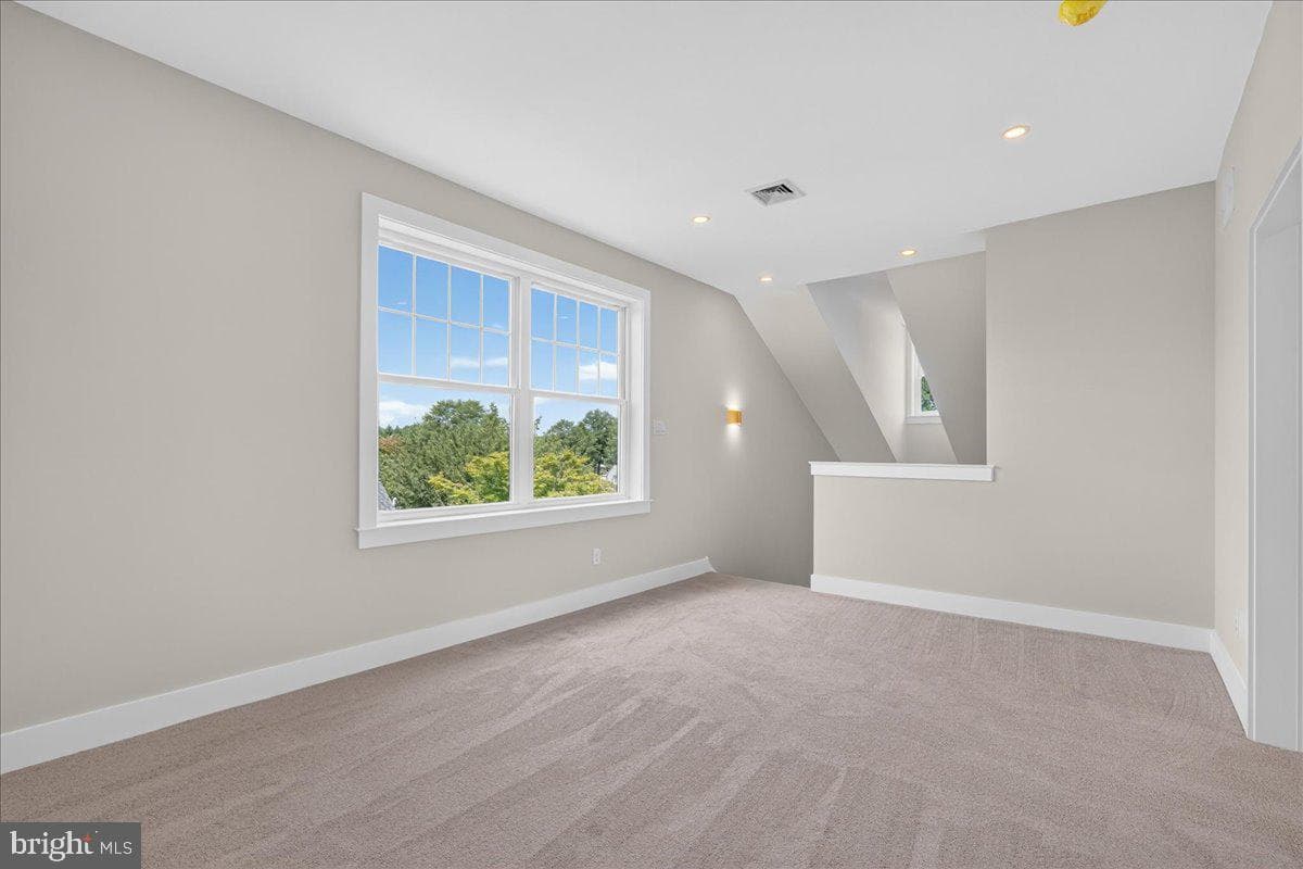 440 Highland Avenue photo 22