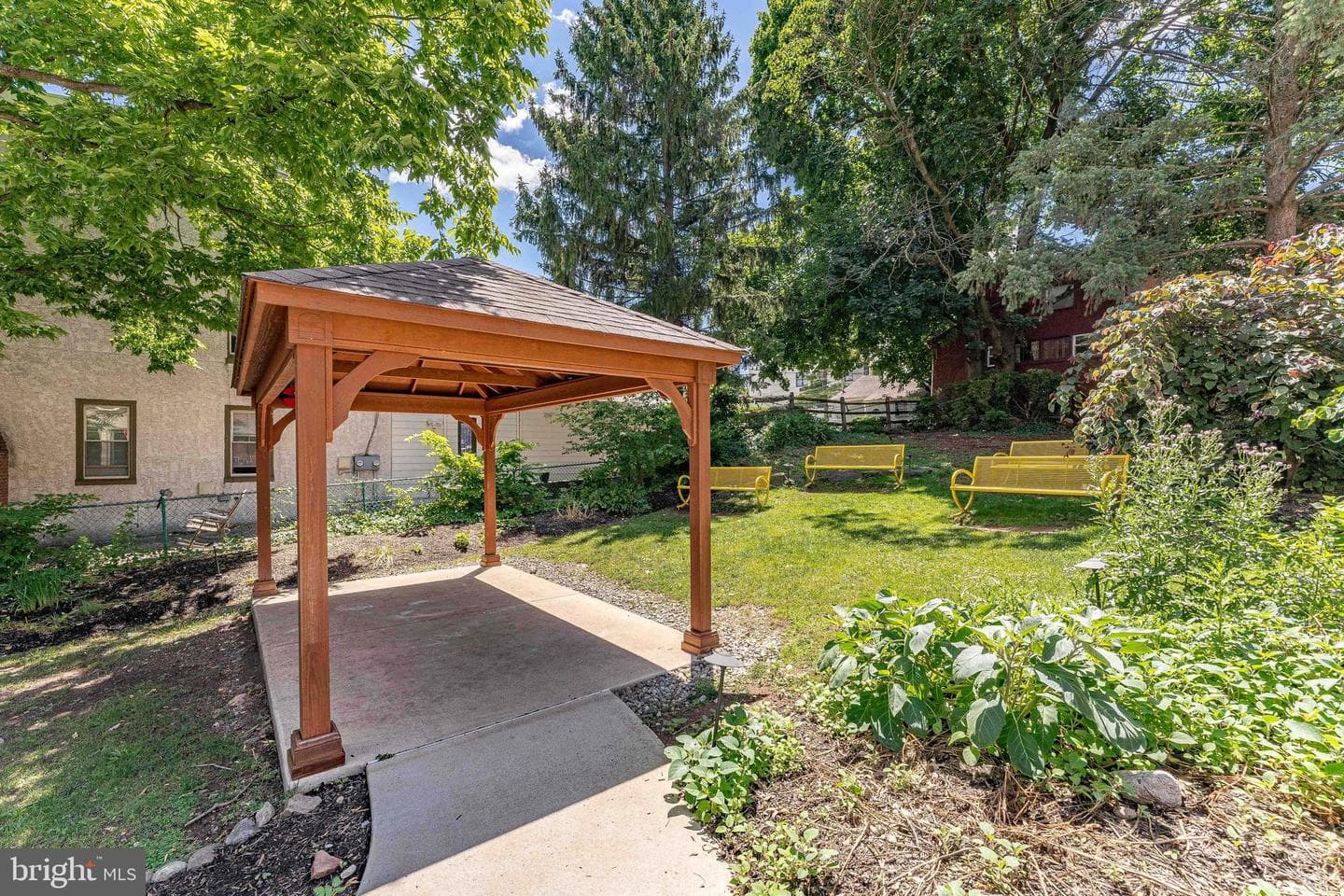 136 Bridge Street #302 photo 38