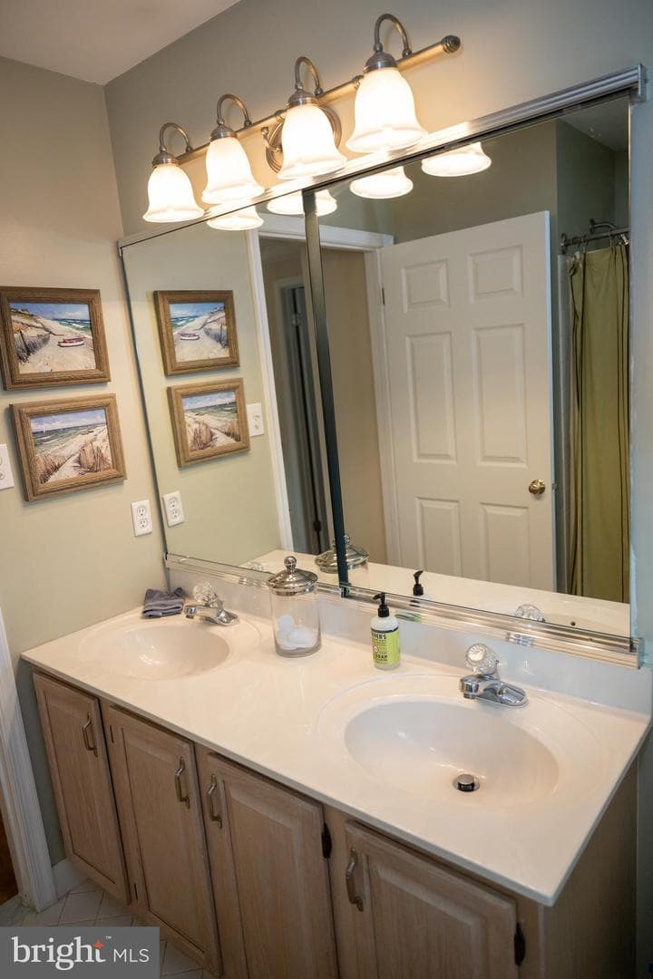 111 Sussex Road photo 17