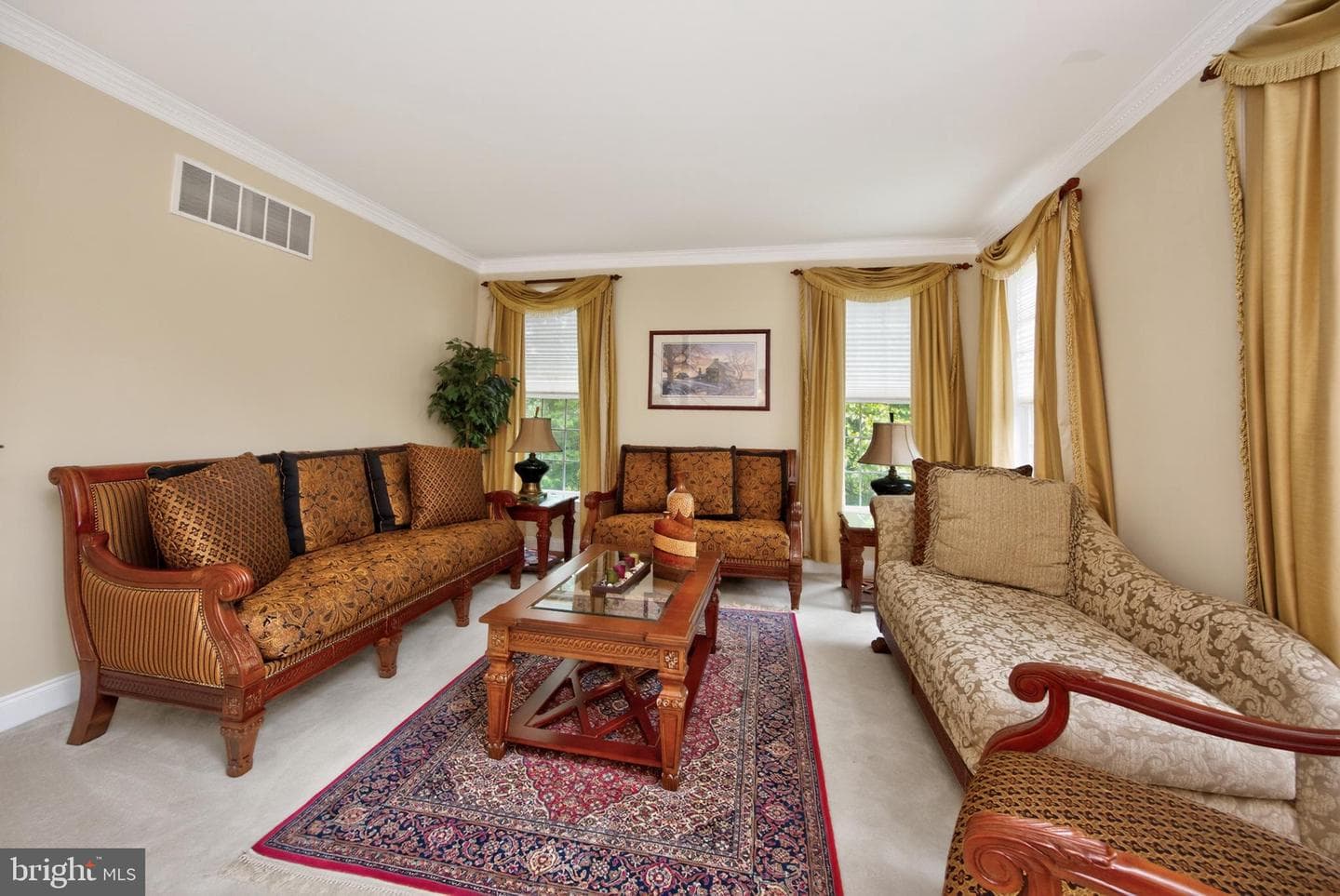 904 Victoria Court photo 12