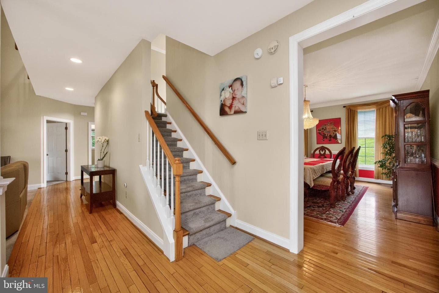 904 Victoria Court photo 24