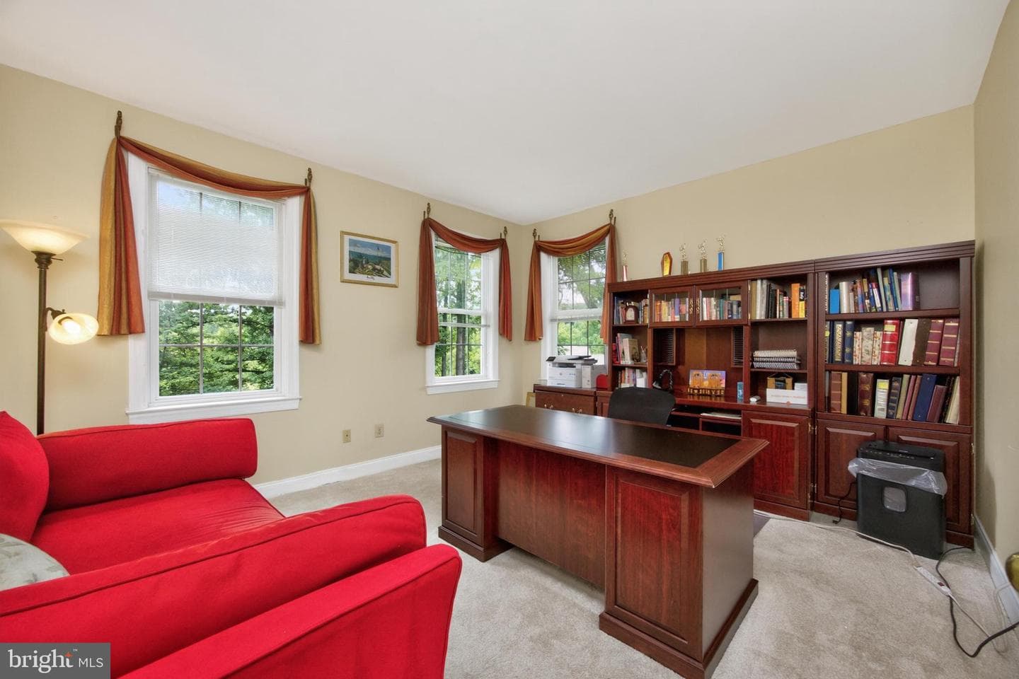 904 Victoria Court photo 30